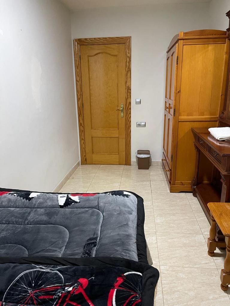 Habitacion Individual En Гранада Номер фото